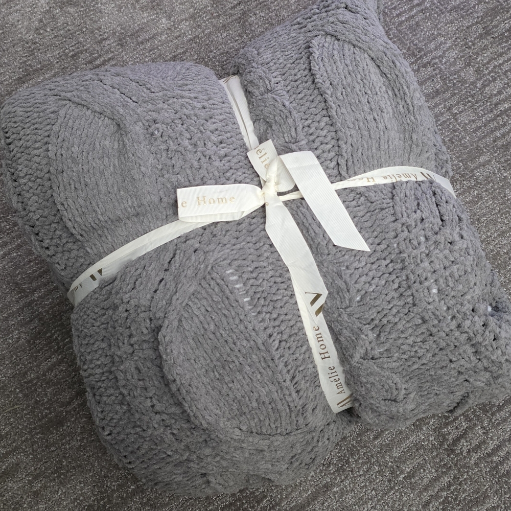 NWT Amelie Home Gray Twin Cable Knit & Sherpa Blanket Plush Cozy Minimalist